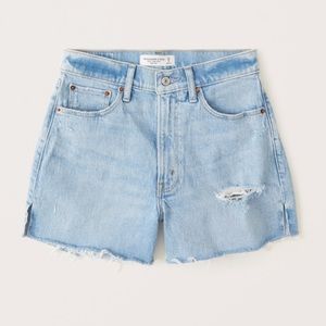 Abercrombie Curve Love High Rise 4 Inch Mom Short